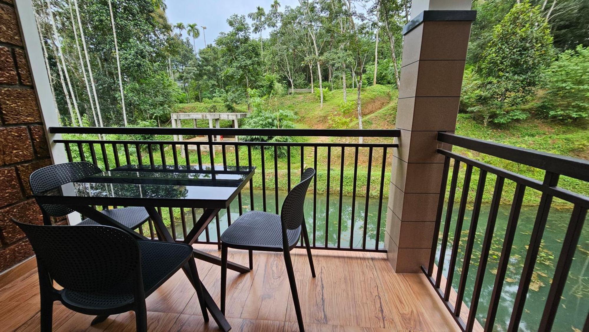 Casta Wild Resort Batheri Ngoại thất bức ảnh